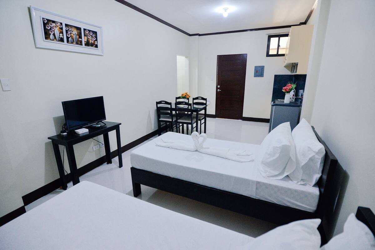 Family Room | Meja, Wi-fi percuma, cadar katil 