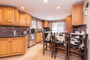 Fridge, microwave, oven, stovetop - Best of both worlds; chalet located on a private lot in the woods and only 3 miles from the village! (Ellicottville)