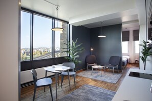 Quarto casal ou duplo família | Roupas de cama premium, individualmente decorados, cortinas blackout