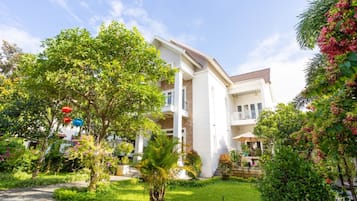 Fachada de la propiedad