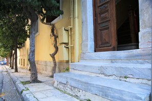 Exterior - GK Thiseio (Athens)