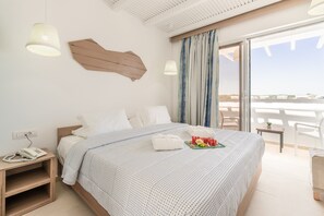 Deluxe Double Room | 1 bilik tidur, peralatan tempat tidur premium, peti besi dalam bilik 