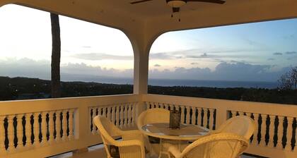 Casa Anonna - Stunning oceans views and pool!