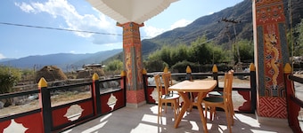Das Karmaling Homestay ist sowohl ein Privatzimmer als auch ein Apartment mit Service A.