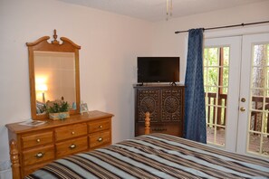 3 bedrooms, internet, bed sheets