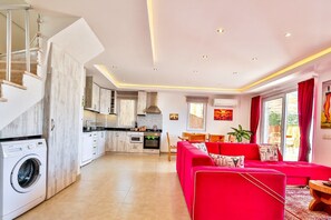 Villa | Oppholdsområde | LCD-TV og DVD-spiller