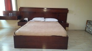 標準雙人房 | 免費無線上網、床單