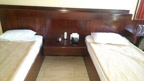 Habitación individual estándar | Wifi gratis y ropa de cama 