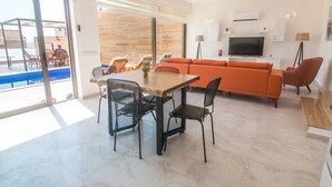 Villa, no fumadores | Zona de estar
