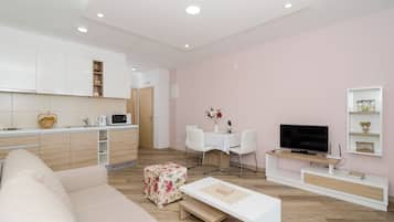 Apartment (Apartments Marmo - Comfort One Bedroo) | Living room | Flat-screen TV