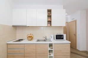 Apartment (Apartments Marmo - Comfort One Bedroo) | Private kitchenette | Fridge, microwave, stovetop, electric kettle - Apartments Marmo (Zupa dubrovacka)