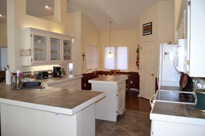 Fridge, microwave, stovetop, dishwasher