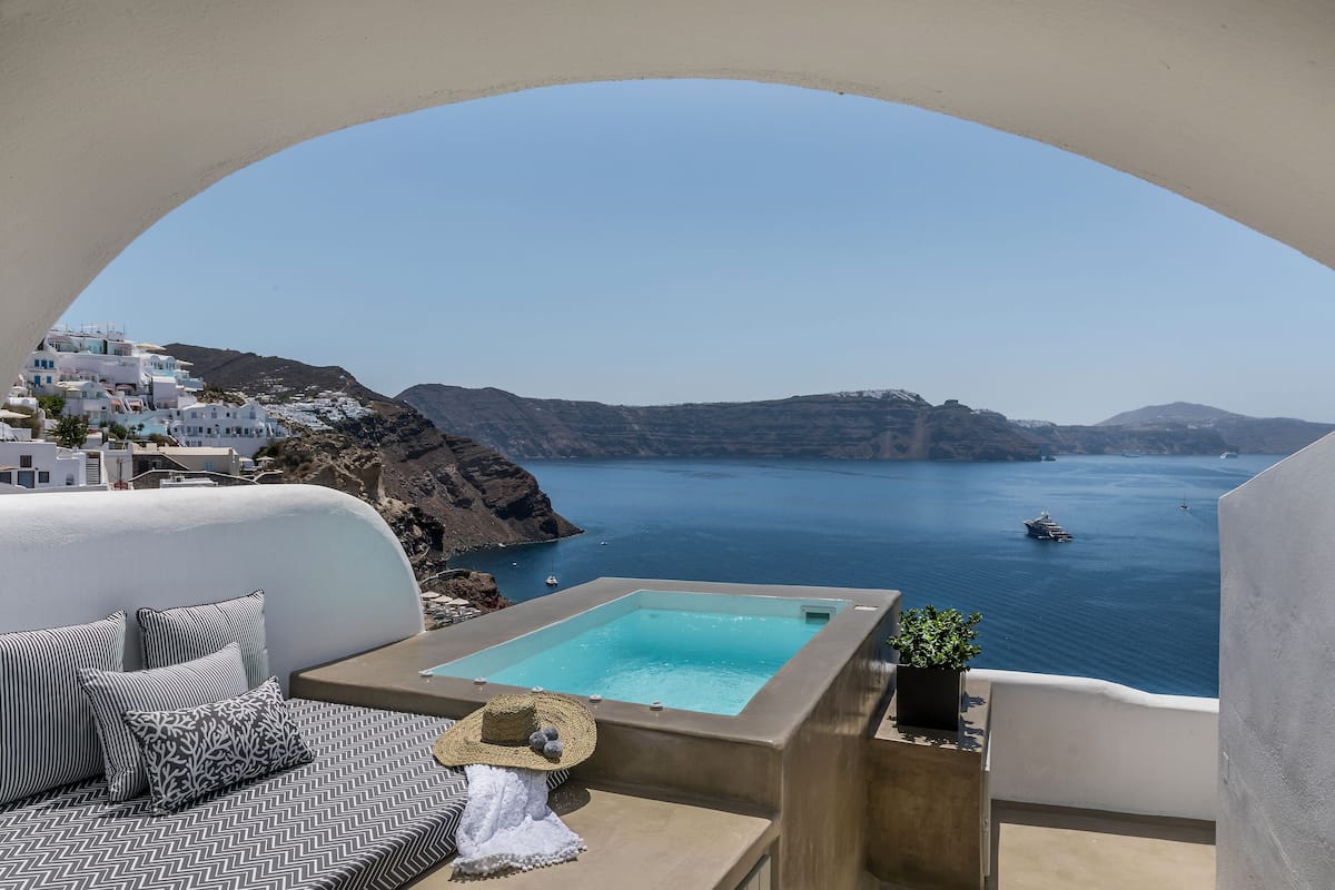 Deluxe Suite, 1 Bedroom, Hot Tub, Sea View | Terrace/patio