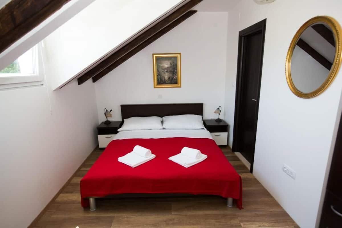 Habitación doble (Villa Mia - Double Room) | 1 habitación, cunas gratuitas, wifi gratis y ropa de cama