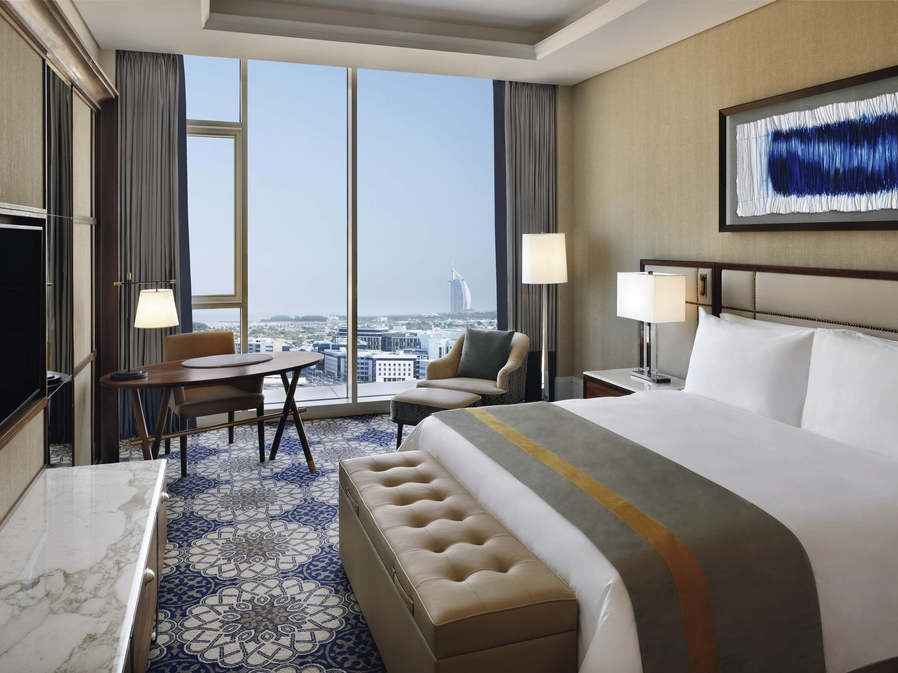 Superior kamer, 1 kingsize bed, uitzicht op zee | Luxe beddengoed, een minibar, een kluis op de kamer, een bureau