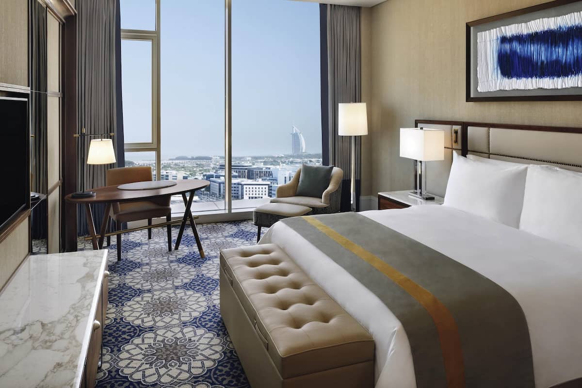 Superior Room, 1 King Bed, Sea View | Premium bedding, minibar, in-room safe, desk