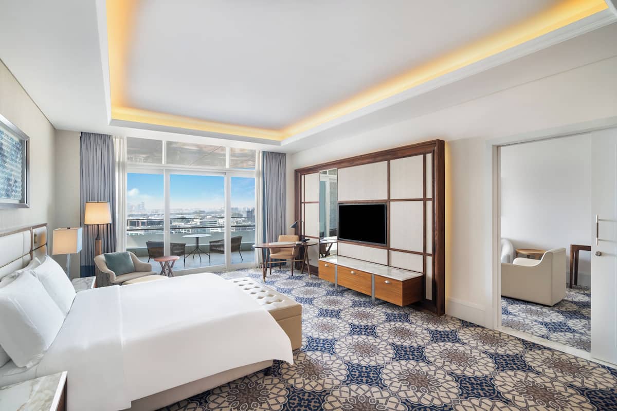 Family Room, Connecting Rooms | 1 bedroom, hypo-allergenic bedding, minibar, in-room safe