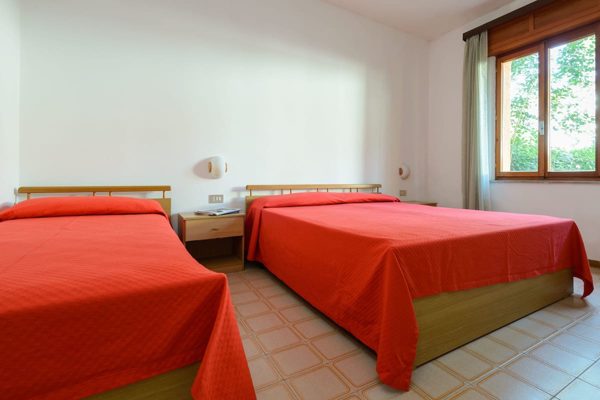 Cunas, wifi y ropa de cama