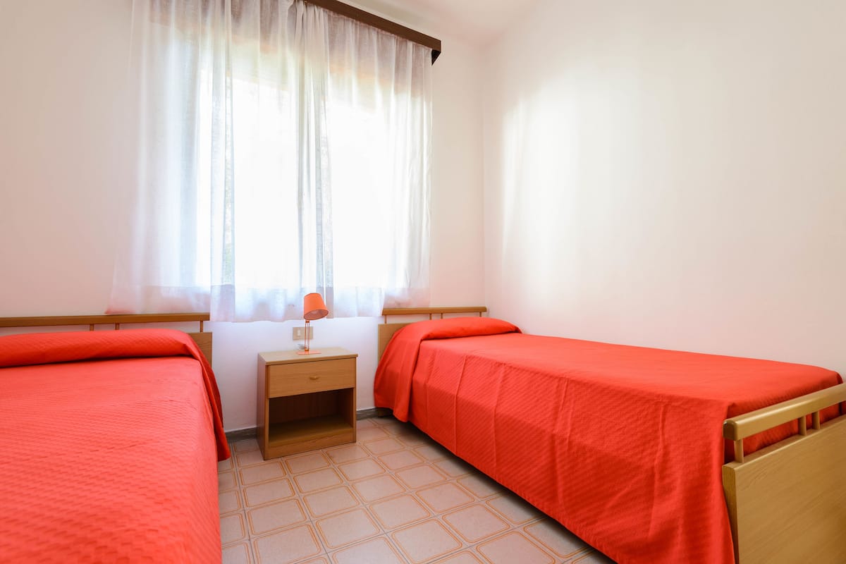 Cunas, wifi y ropa de cama