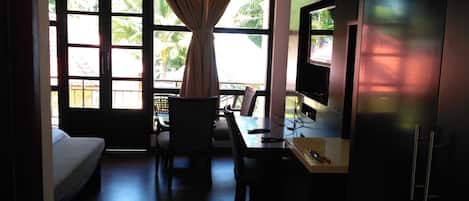 Kahden hengen luksushuone | Oleskelualue | Televisio