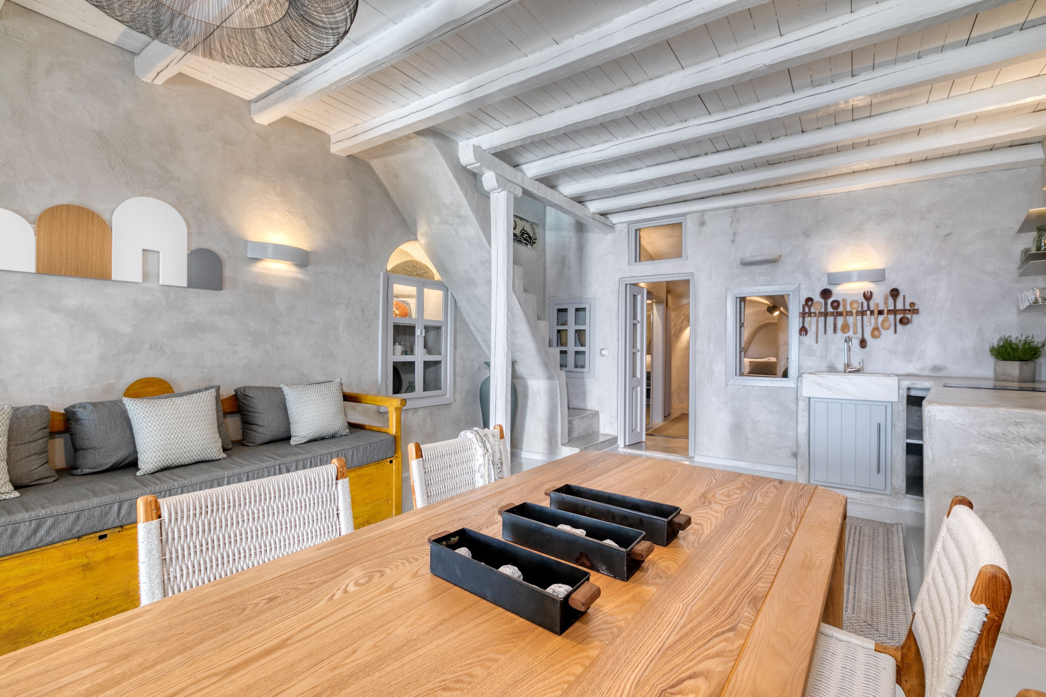 Traditional House, Jetted Tub, Sea View | Living room | Flat-screen TV, Netflix