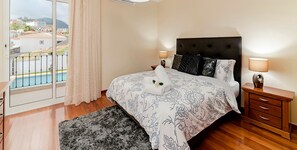 4 bedrooms, premium bedding, individually decorated - BelAir (Funchal)