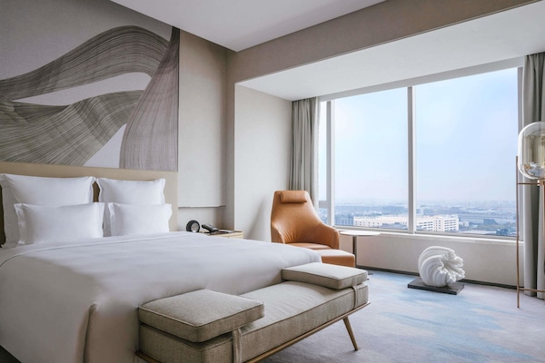 1 bedroom, minibar, in-room safe, individually decorated