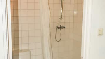 Doppelzimmer | Badezimmer | Dusche, Haartrockner, Handtücher
