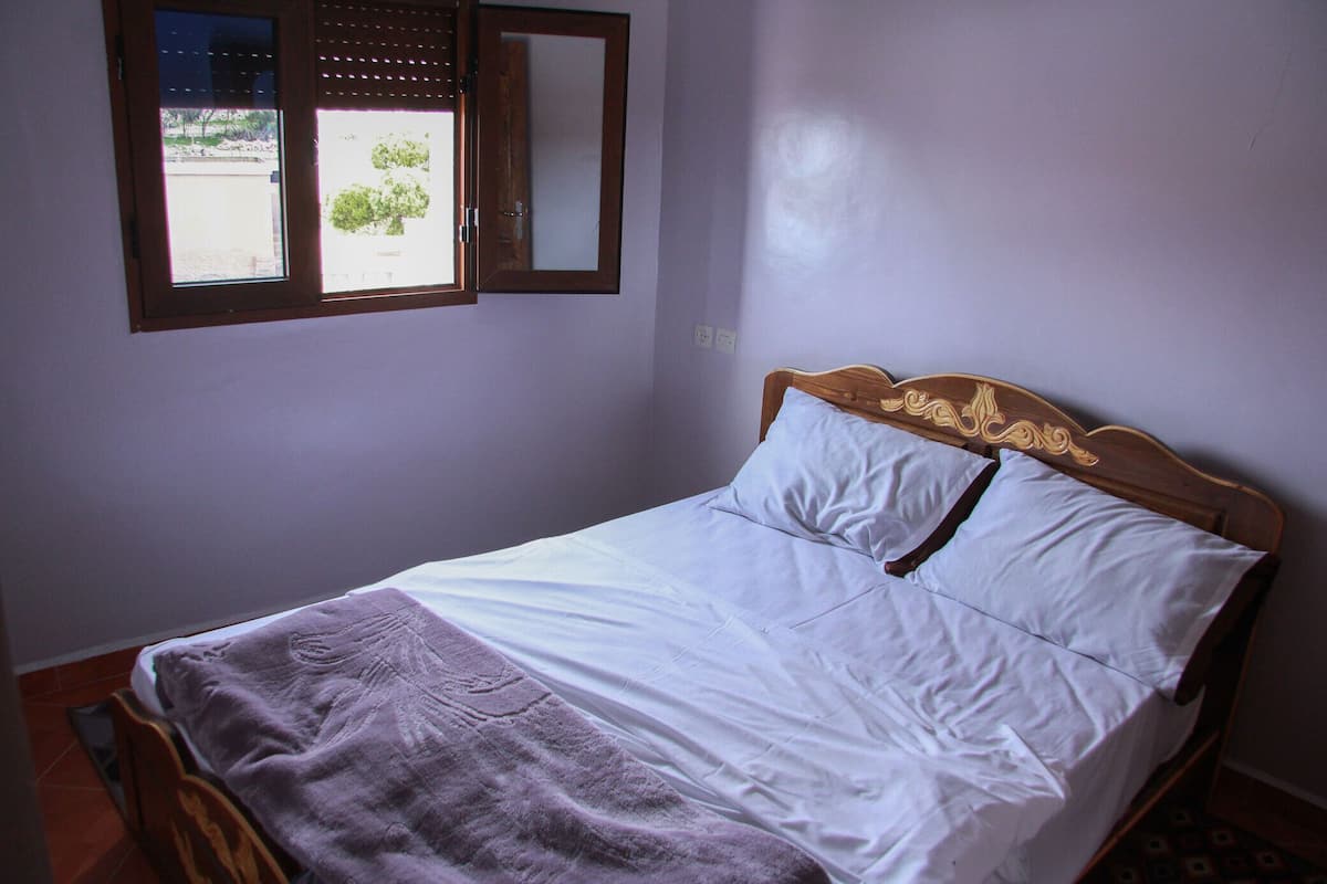 1 bilik tidur, langsir/tirai gelap terus, kalis bunyi