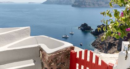 White Cave Villa by Caldera Houses