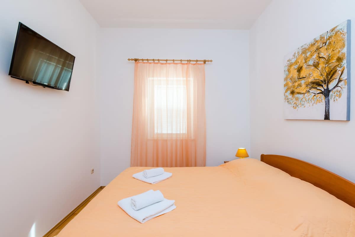 2 habitaciones, wifi gratis y ropa de cama