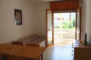 Estudio (A) | Cunas, wifi y ropa de cama 