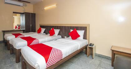 OYO 12965 Archana Comforts