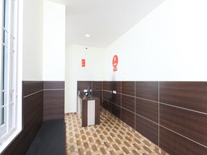 Reception - OYO Flagship 14603 Perfect stay (Chennai)