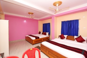 Deluxe Double or Twin Room, 1 King Bed