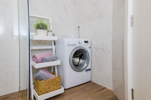 Apartment, 1 Bedroom, Terrace, Sea View | Bathroom | Shower, free toiletries, hair dryer, towels - Apartments Dobroslavic (Dubrovnik)