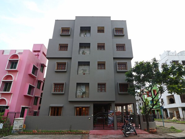 Exterior - OYO 18496 A Retro (Barasat)