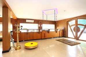 Reception - Capital O 19742 Hotel Dona Castle (Kollam)