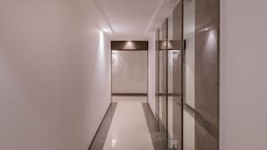 Unclassified image, 5 of 50, button - OYO Flagship 18252 Supreme Hotel Cuffe Parade (Mumbai)