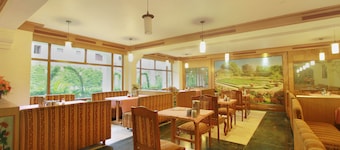 OYO 4427 Hotel Gaylord