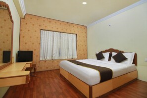Room - OYO 4427 Hotel Gaylord (Ooty)