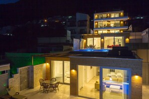 Front of property – evening/night - Villa Likapa 3 (Kas)