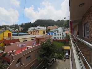 Double or Twin Room | Balcony