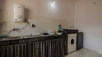 Double or Twin Room | Private kitchen