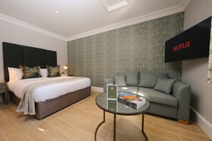 Dobbeltrom – superior, gårdsplassområde | Wi-fi (inkludert) og sengetøy