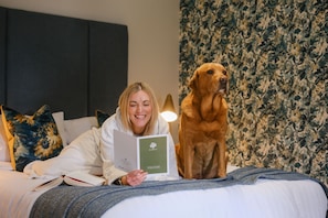 Chambre Double Supérieure, côté cour intérieure | Wi-Fi gratuit, draps fournis