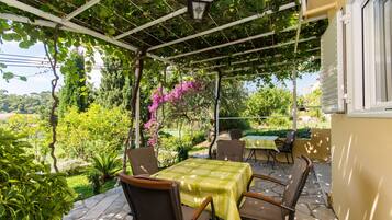Studio, Terrace, Garden View | Terrace/patio