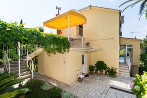 Property entrance - Guest House Kanjuo (Zupa dubrovacka)