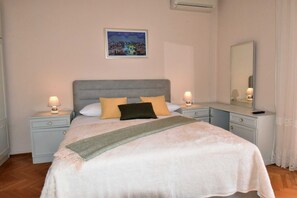 Double Room, Terrace, Garden View | Free WiFi, bed sheets