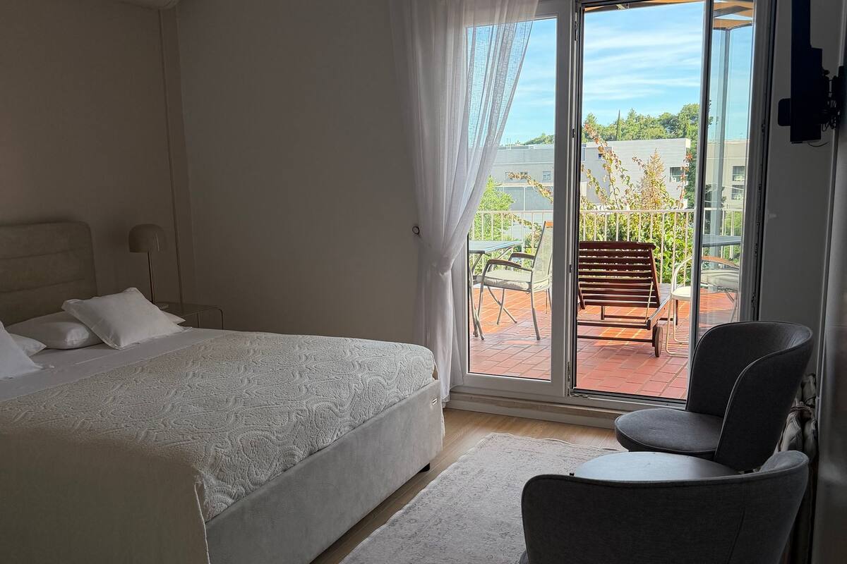 Quarto casal (Guest House Kanjuo - Double Room with) | Wi-Fi de cortesia, roupa de cama